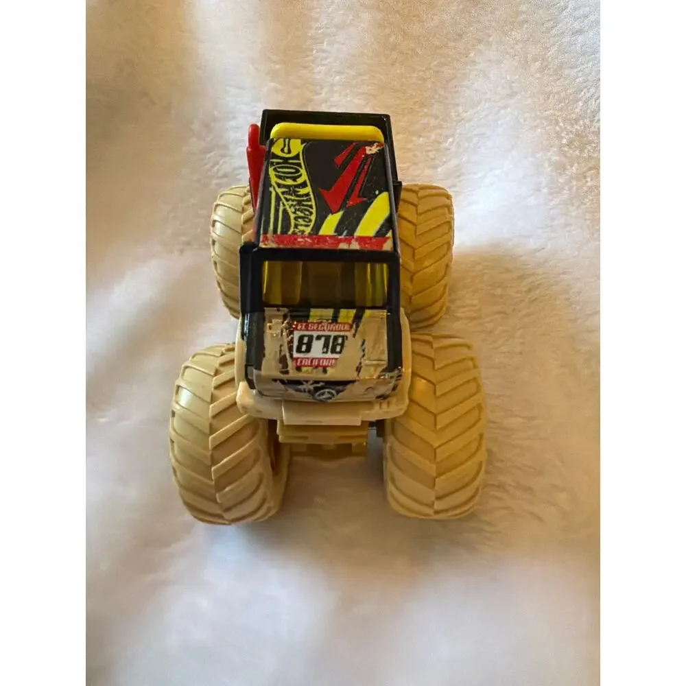 Mattel Hot Wheels Monster Trucks El Segundo 878 Mercedes Benz Unimog Loose